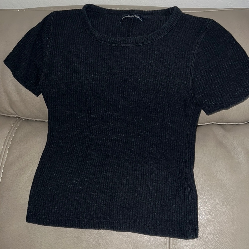 Black A&F short fitted shirt